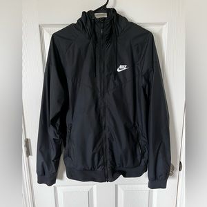 Nike Windbreaker (men’s small)